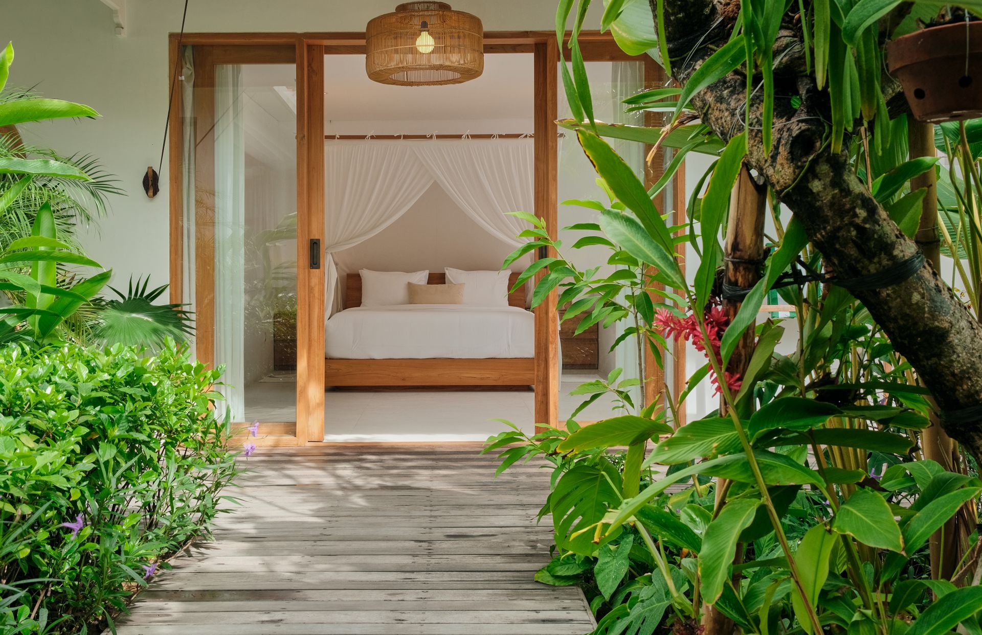 master-bedroom-villa-bali-manis-6.jpg
