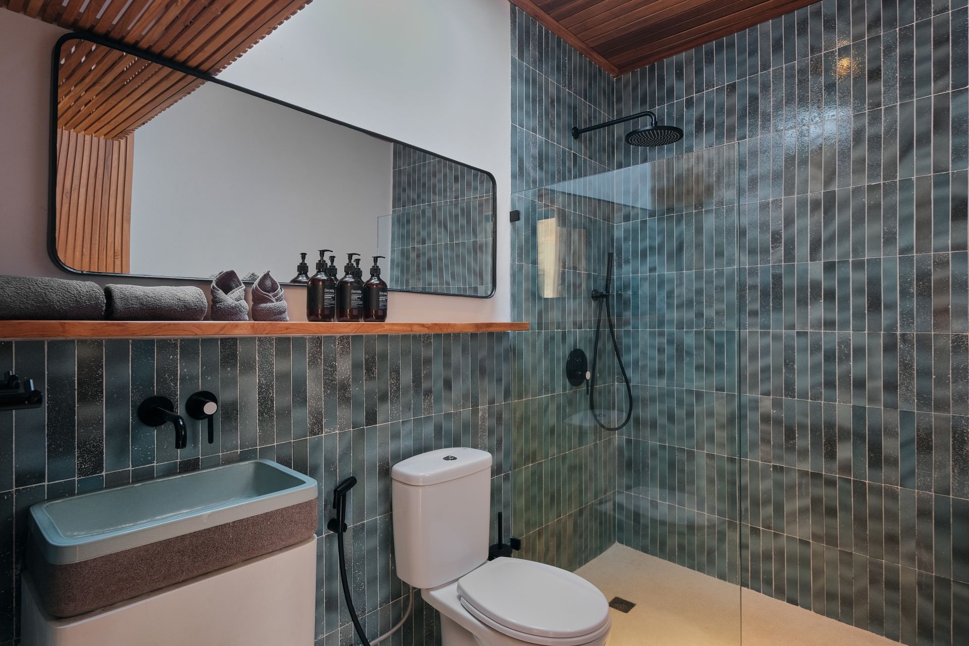bathroom-villa-bali-manis-9.jpg